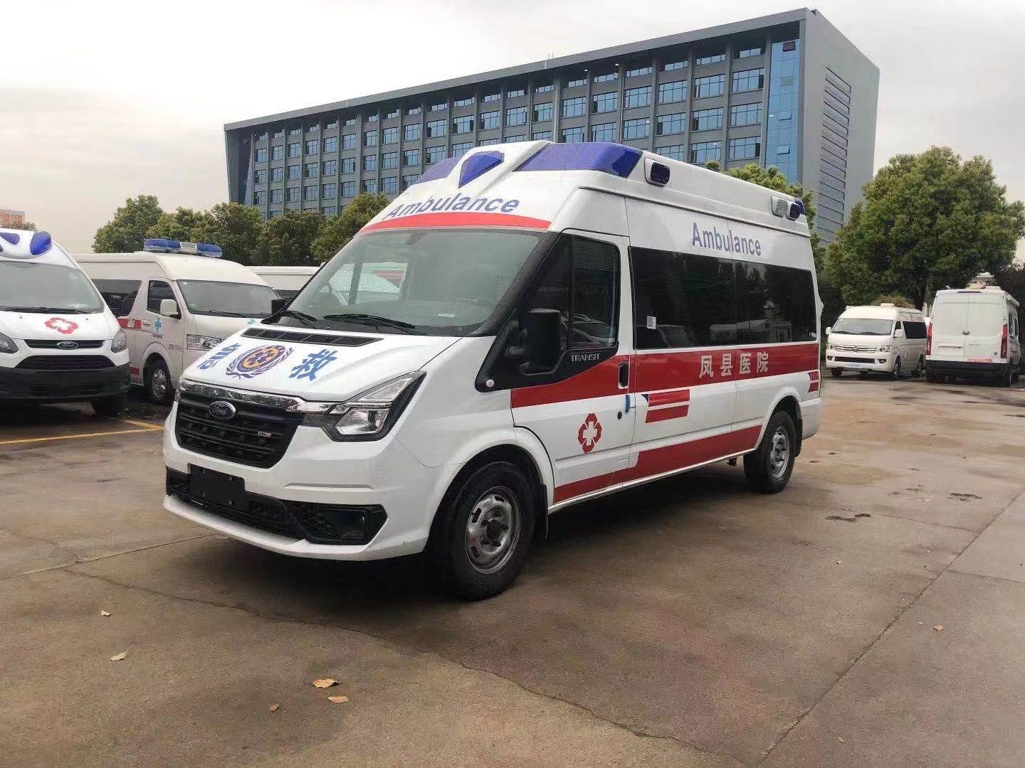 福特V348新款救護車